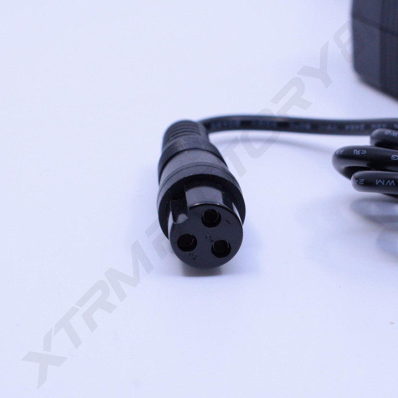 09// CHARGEUR 36V 1.5A QUAD/MOTO - vue 5