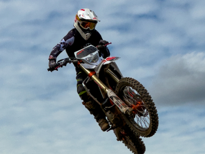 Comment s'équiper pour faire de la moto ?